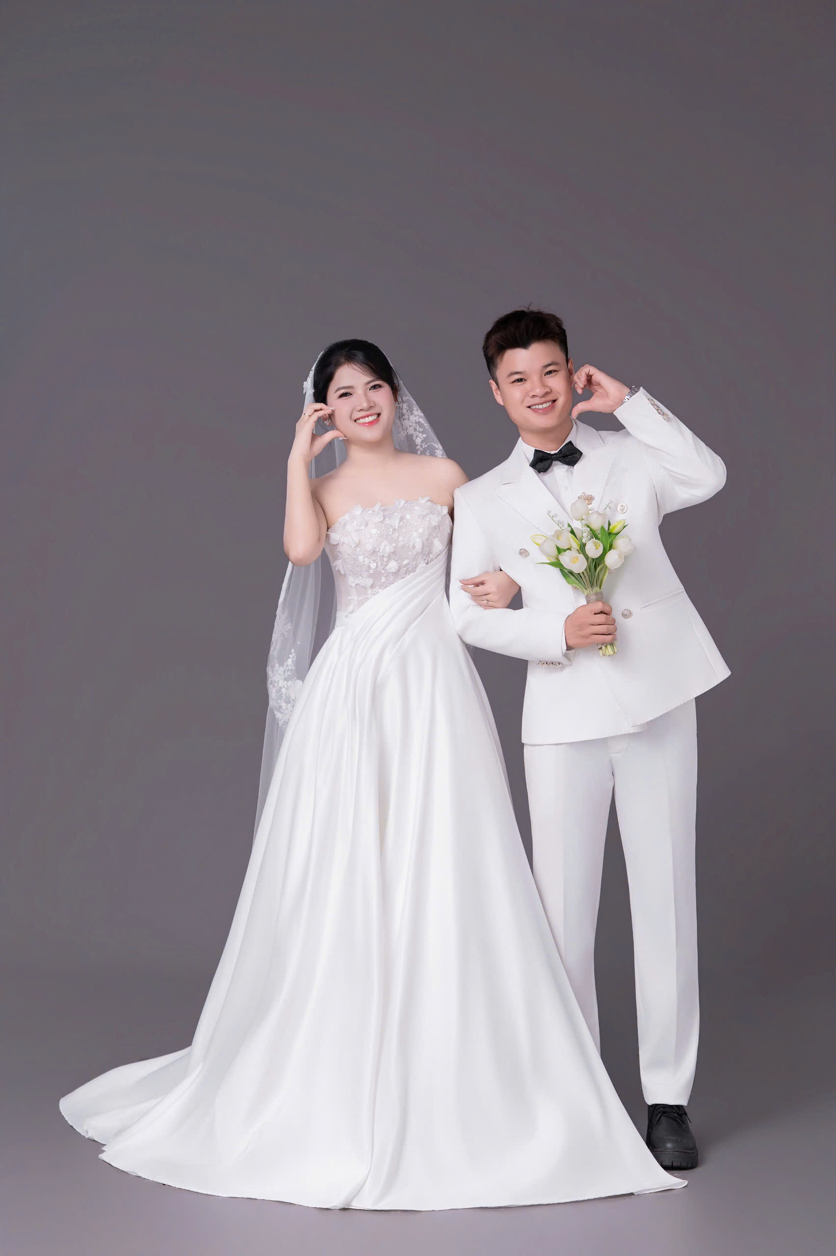 Ảnh cưới studio Chú rể và Cô dâu